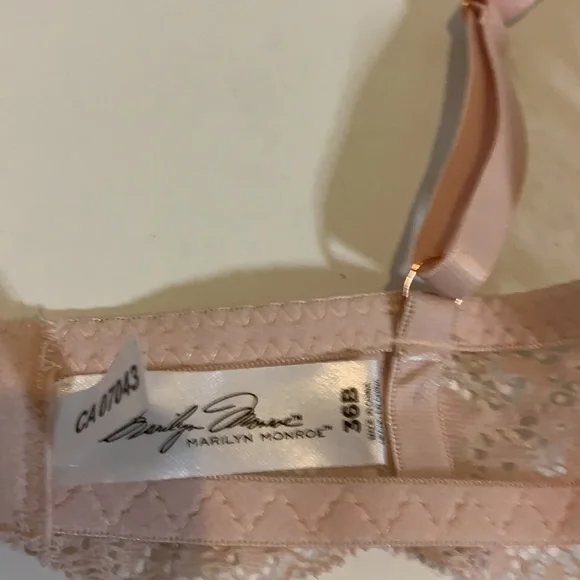 Used bra - Picture 4 of 7